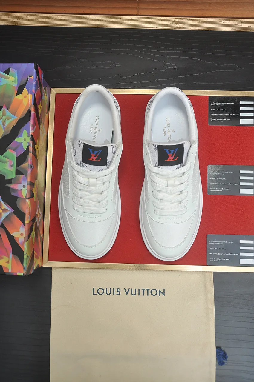 Men's shoes 💰540💶[LOUIS VUITTON] Original order price (water-dyed cowhide lining) new model 🍀LV Louis Vuitton * - top version of LV classic trendy shoes! Made of imported original cowhide, water-dyed cowhide lining, and original wear-resistant rubber outsole! High quality products! Code number 38-45 (45 is custom-made and cannot be returned or exchanged)